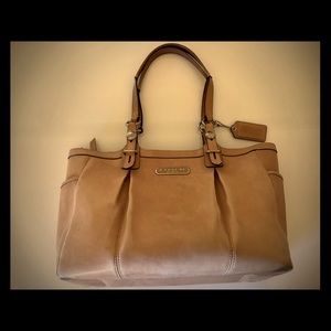 Vintage Coach Leather Handbag-Tan